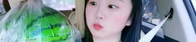 网红吃瓜女生是谁,她是如何成为网络红人的？
